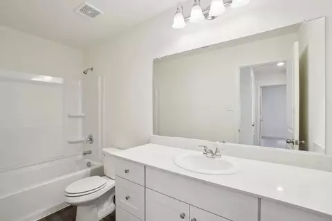 Bath - 14206 Emeric St, Pilot Point, TX 76258 photo 3 of 6