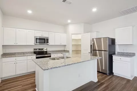 Kitchen - 14206 Emeric St, Pilot Point, TX 76258 photo 3 of 4
