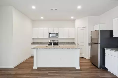 Kitchen - 14206 Emeric St, Pilot Point, TX 76258 photo 2 of 4