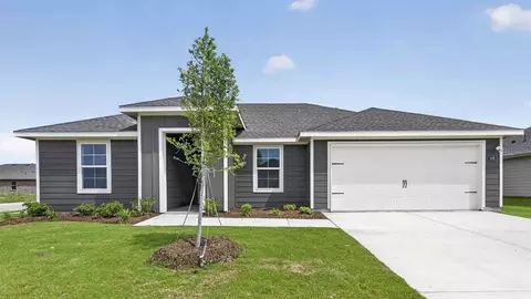 200 Saddletree Dr, Nevada, TX 75173