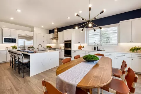 Dining - 1434 E Coconino Way, Gilbert, AZ 85298 photo 1 of 2
