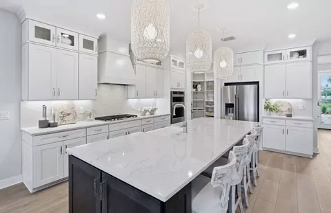 Kitchen - 11435 Emberstone Cir, Parrish, FL 34219 photo 4 of 6