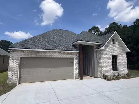 1320 Redfish Dr, Gulfport, MS 39507