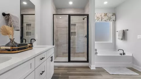 Bath - 3901 Newman Rd, Mobile, AL 36695 photo 3 of 3