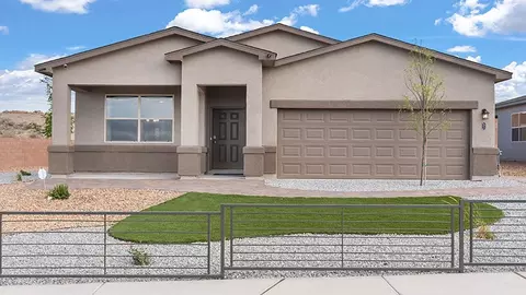 2 Seguro Ct, Los Lunas, NM 87031