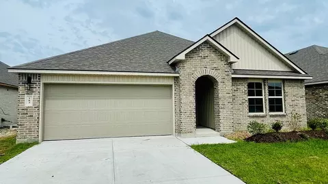 103 Harvest Ln, Crowley, LA 70526