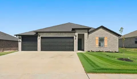 721 Crystal Dr, Prairie Grove, AR 72753