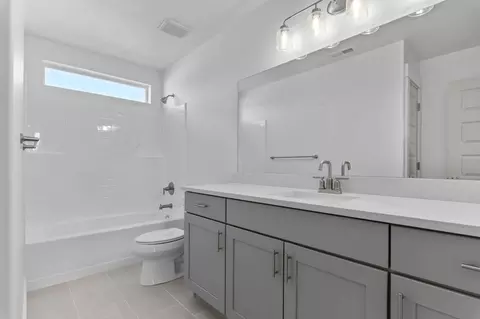 Bath - 6792 N Desert Crk, Eagle Mountain, UT 84005 photo 2 of 3