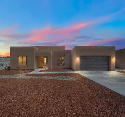 101 Clubhouse Rd, Elephant Butte, NM 87935