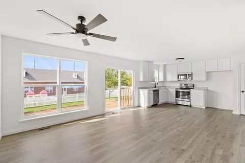 Living - 1505 Denmark Rd, Union, MO 63084 photo 5 of 13