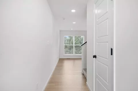 Entry Way - 1505 Denmark Rd, Union, MO 63084 photo 11 of 17