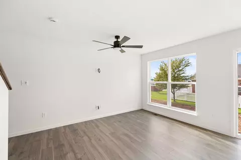 Living - 1505 Denmark Rd, Union, MO 63084 photo 6 of 13