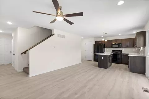 Entry Way - 1505 Denmark Rd, Union, MO 63084 photo 4 of 17
