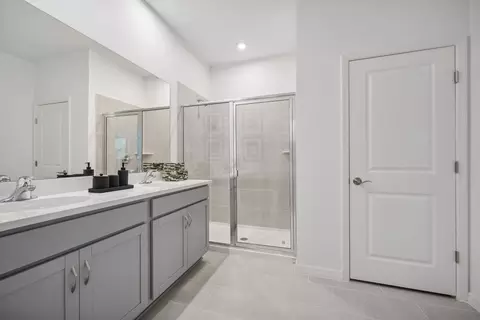 Bath - 1719 Columbus Path, Saint Cloud, FL 34771 photo 3 of 3