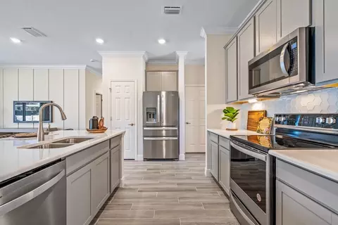 Kitchen - 4502 Lee Blvd, Lehigh Acres, FL 33976 photo 2 of 3