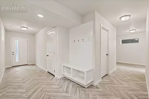 2170 Outfitters Grv, Colorado Springs, CO 80910