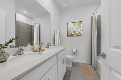 Bath - 1719 Columbus Path, Saint Cloud, FL 34771 photo 2 of 3