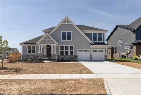 1327 Blueberry Cv, Grove City, OH 43123