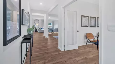 Entry Way - 1002 Persimmon Holw, Greeneville, TN 37745 photo 1 of 4