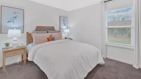 Bedroom - 1002 Persimmon Holw, Greeneville, TN 37745 photo 4 of 11