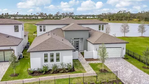 Exterior - 8308 Golden Beach Ct, Parrish, FL 34219 photo 12 of 16