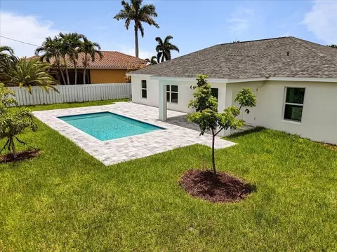 213 NW 12th Ln, Cape Coral, FL 33993