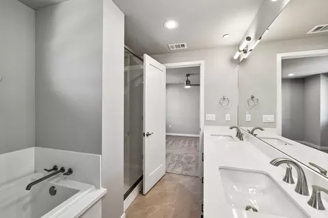 Bath - 3060 Cambridge Rd, Cameron Park, CA 95682 photo 3 of 4