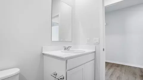 Bath - 1795 Pumpkin Ridge Rd, Circleville, OH 43113 photo 5 of 10