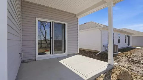 Exterior - 1795 Pumpkin Ridge Rd, Circleville, OH 43113 photo 4 of 10