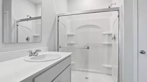 Bath - 1795 Pumpkin Ridge Rd, Circleville, OH 43113 photo 3 of 10