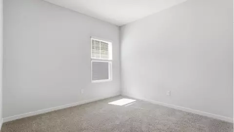 Bedroom - 1795 Pumpkin Ridge Rd, Circleville, OH 43113 photo 7 of 25