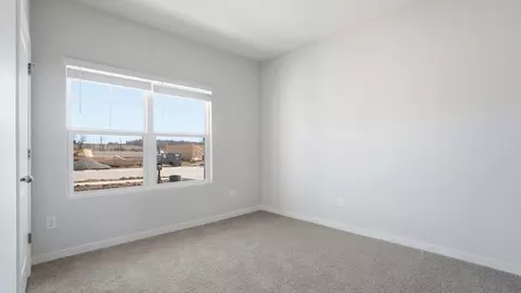 Bedroom - 1795 Pumpkin Ridge Rd, Circleville, OH 43113 photo 5 of 25