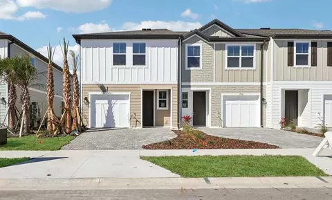 7653 Deer Valley Cir, Tampa, FL 33635