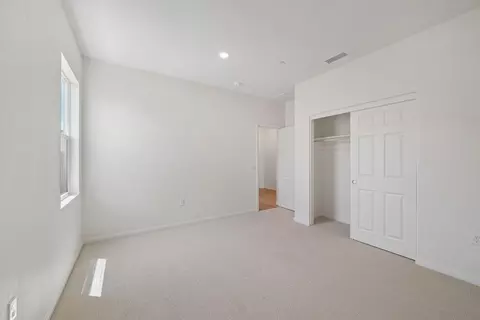 Bedroom - 27329 Dunite Dr, Perris, CA 92571 photo 3 of 8