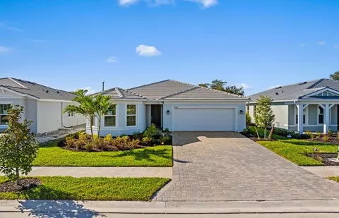 2048 Silver Shores Blvd, Englewood, FL 34223