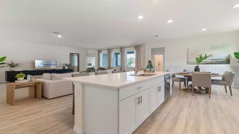 Kitchen - 325 E Merimont Ln, Ormond Beach, FL 32174 photo 2 of 4