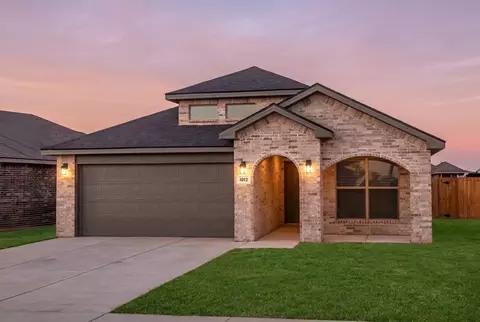 811 E 21st St, Wolfforth, TX 79382