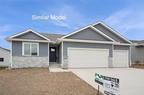 932 Lavender Ln, Pella, IA 50219