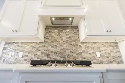 Kitchen - 2920 E Northampton St, Broken Arrow, OK 74014 photo 12 of 13
