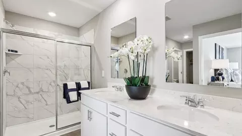 Bath - 5765 Chadwick Dr, Pendleton, IN 46064 photo 1 of 5