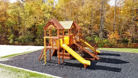 View/Area - 5765 Chadwick Dr, Pendleton, IN 46064 photo 5 of 6