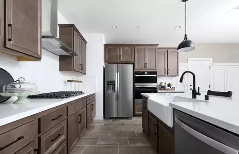 Kitchen - 4214 E Flutter Privado, Ontario, CA 91761 photo 1 of 2