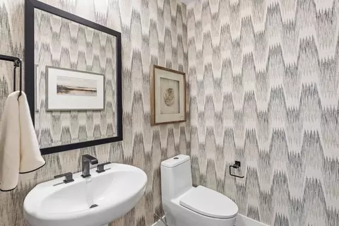 Bath - 5669 Wildrye Ln, Antioch, CA 94531 photo 1 of 10