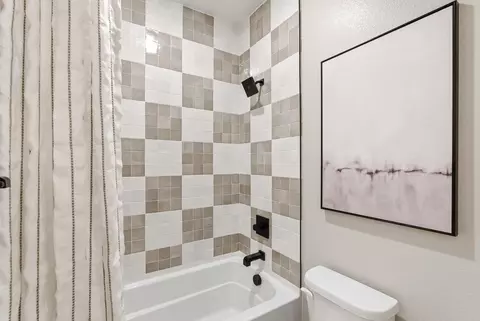 Bath - 5669 Wildrye Ln, Antioch, CA 94531 photo 9 of 10