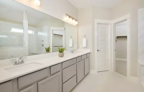 Bath - 932 Cherrystone Loop, Buda, TX 78610 photo 1 of 3