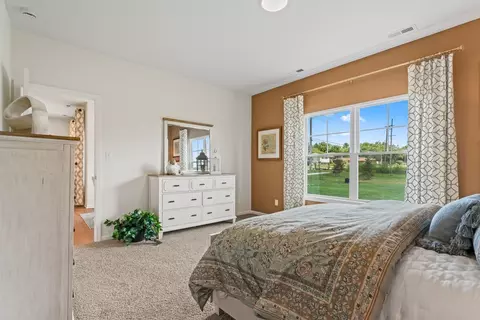 Bedroom - 10223 Texas St, Crown Point, IN 46307 photo 4 of 8