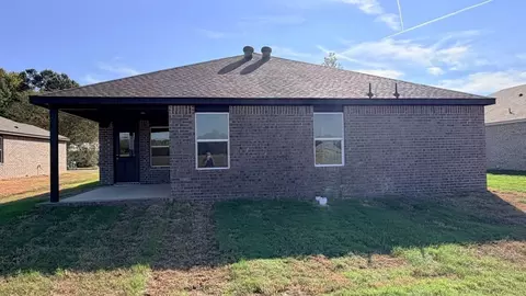 Exterior - 510 S Cherry St, Beebe, AR 72012 photo 2 of 3