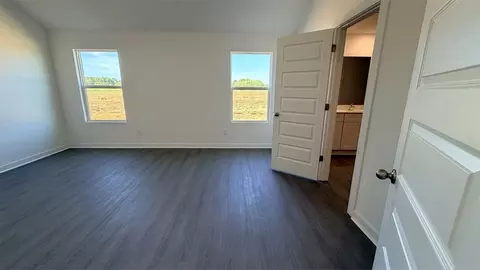 Bedroom - 510 S Cherry St, Beebe, AR 72012 photo 4 of 9