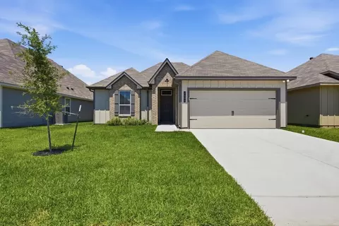1528 Birdie Ct, Navasota, TX 77868