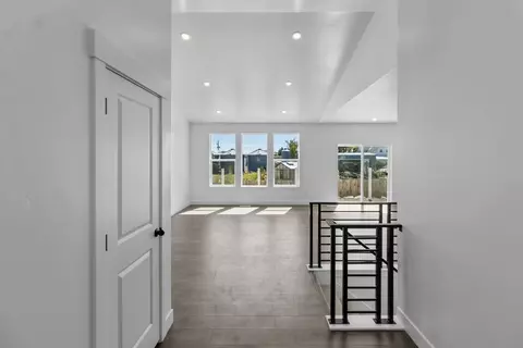 Entry Way - 906 E 120 N, Tremonton, UT 84337 photo 1 of 1